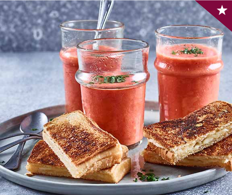 Gazpacho et toasts au fromage